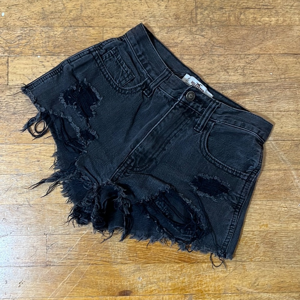 black hollister denim cutoff shorts 00 23